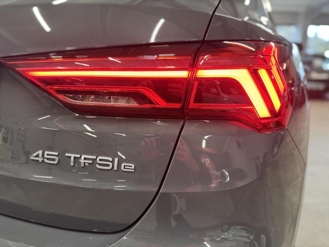 Audi Q3 - Photo 31