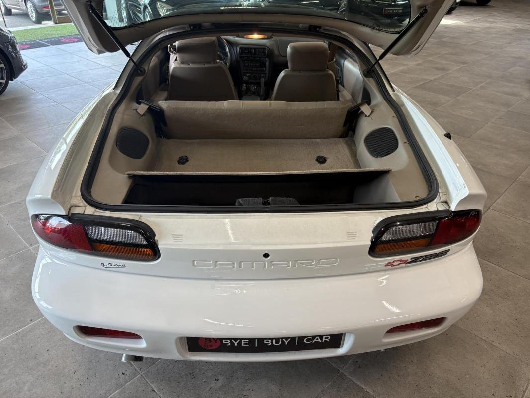Chevrolet Camaro - Photo 9