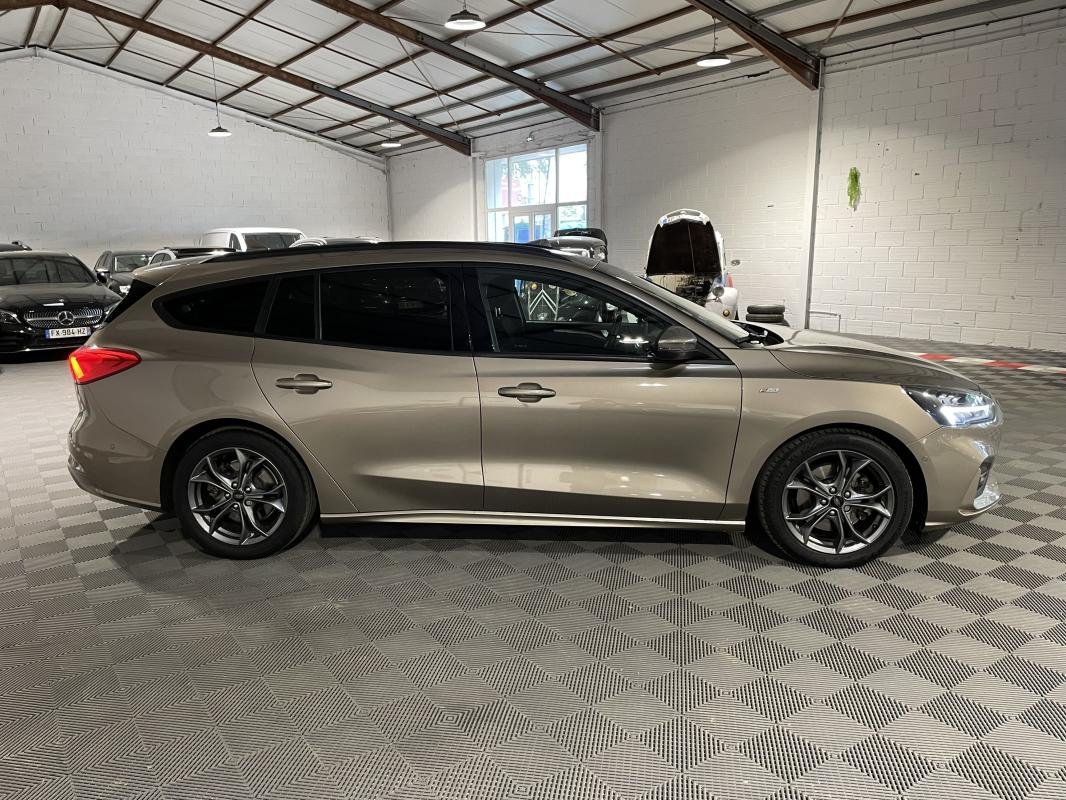 Ford Focus - Photo 4