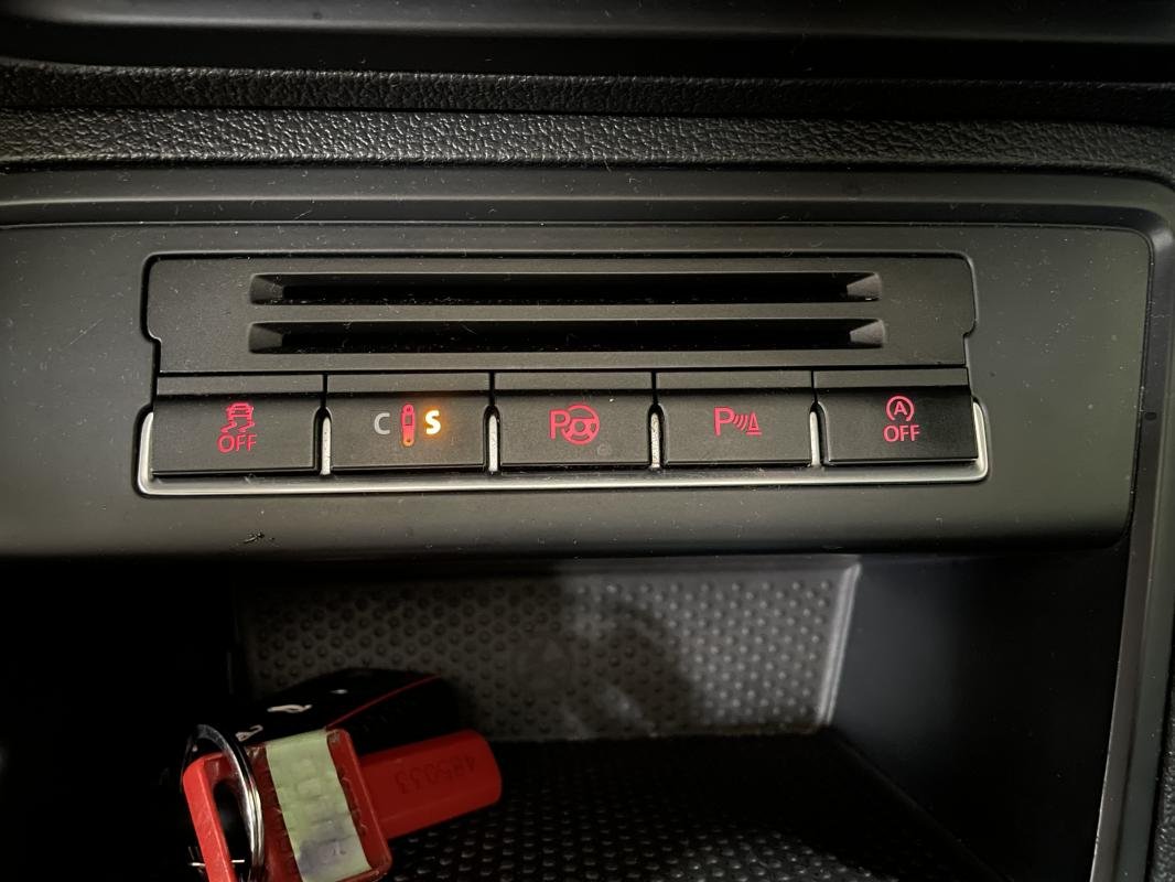Volkswagen Tiguan - Photo 18