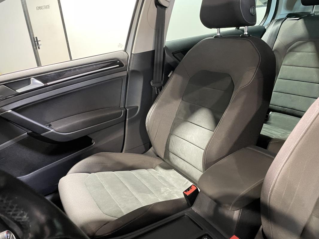 Volkswagen Golf - Photo 11