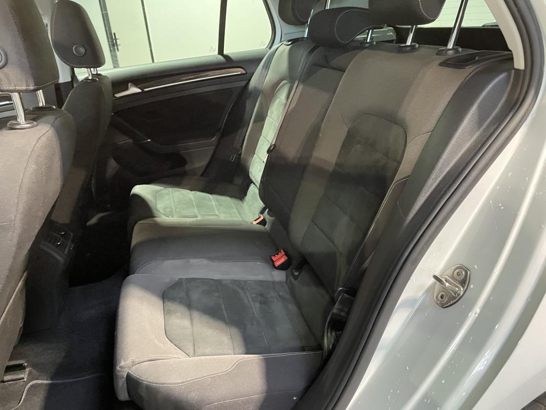 Volkswagen Golf - Photo 21