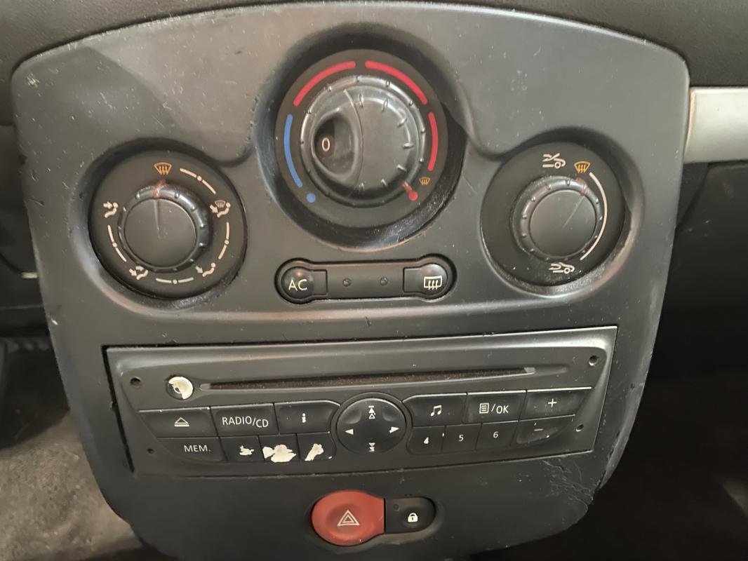 Renault Clio - Photo 14