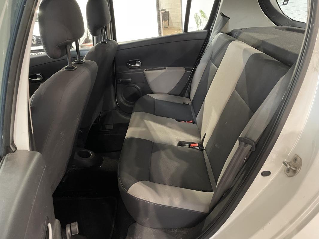 Renault Clio - Photo 15