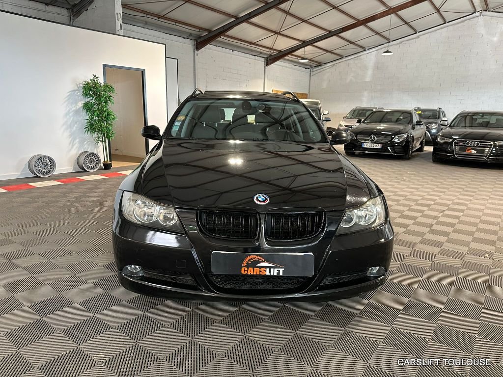 BMW Série 3 - Photo 2