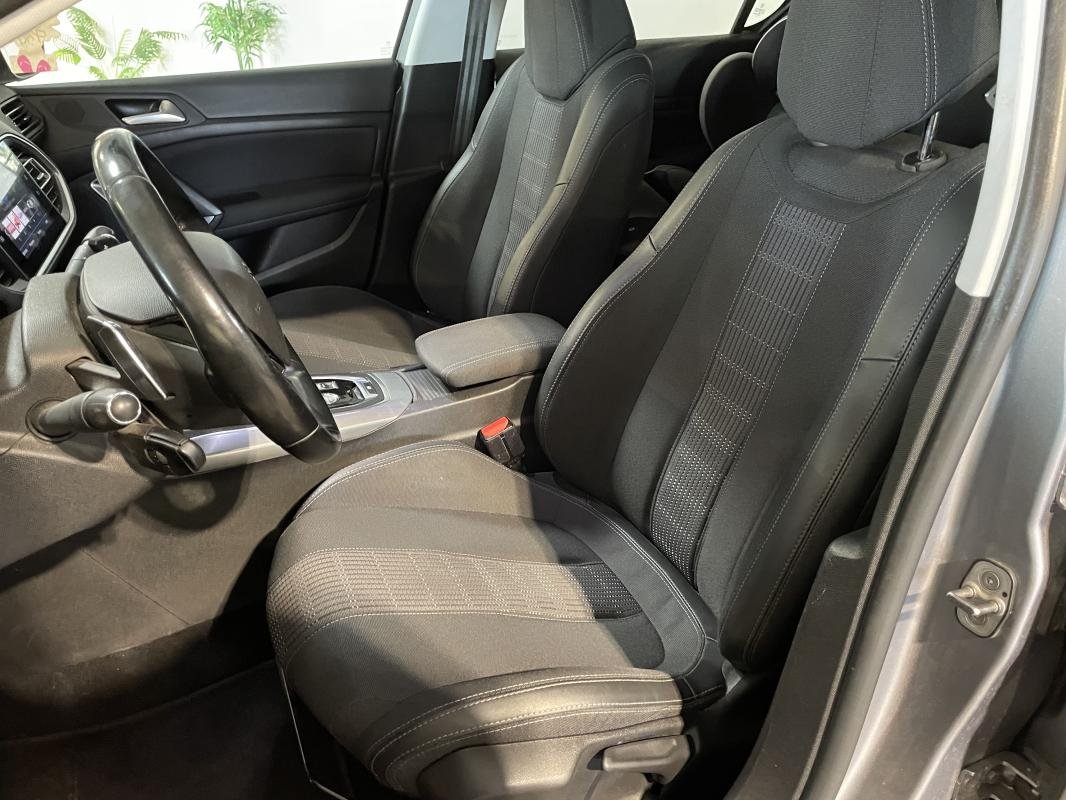 Peugeot 308 - Photo 12