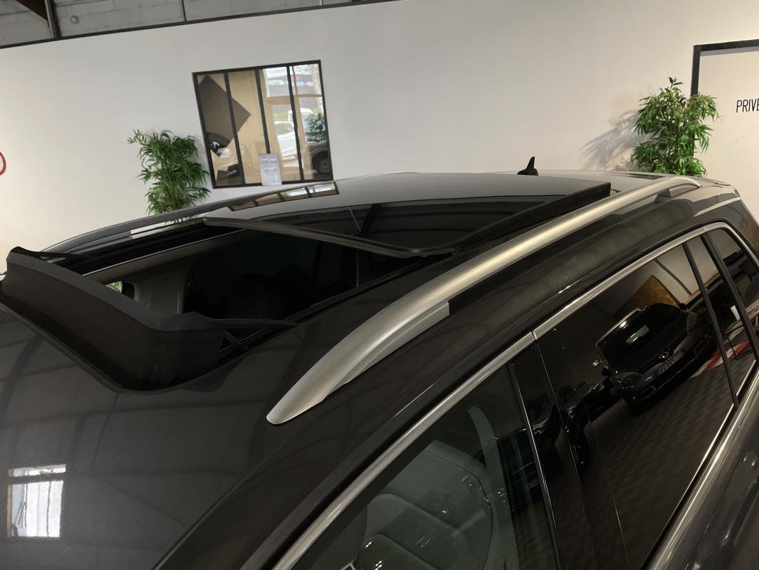 Volkswagen Tiguan - Photo 11