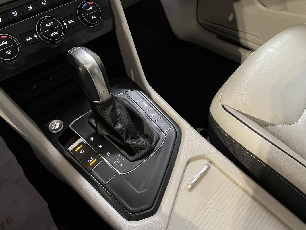 Volkswagen Tiguan - Photo 22