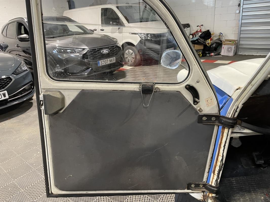 Citroën 2 CV - Photo 26
