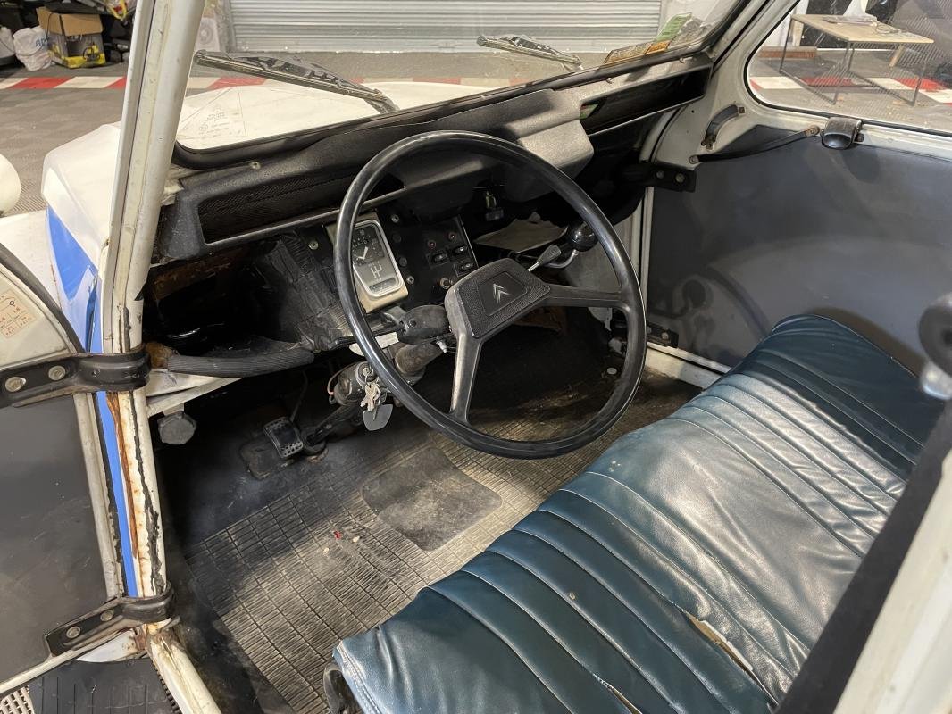 Citroën 2 CV - Photo 28