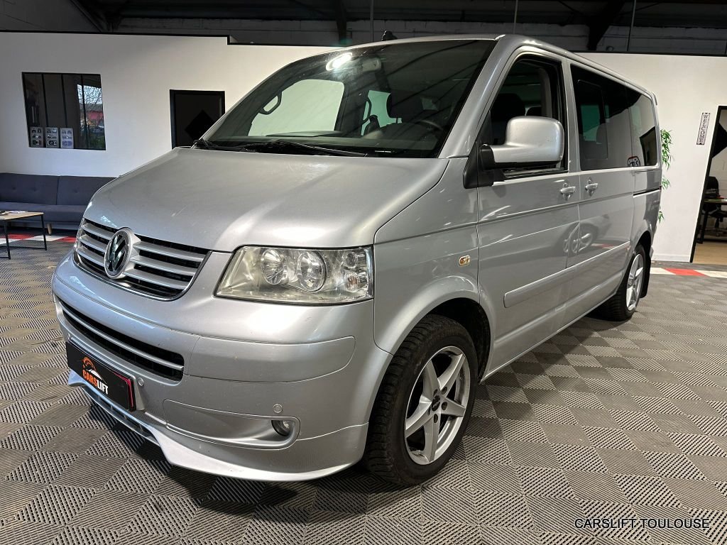 Volkswagen Multivan - Photo 1