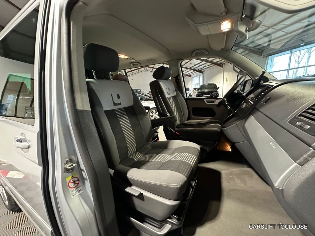 Volkswagen Multivan - Photo 10