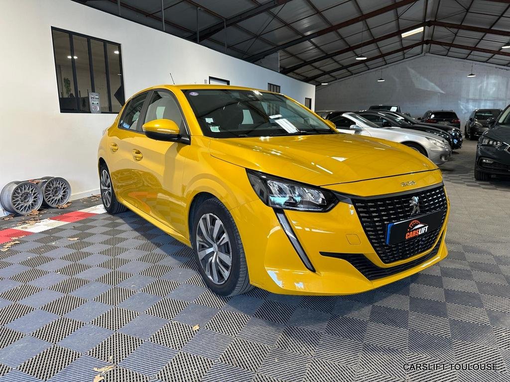 Peugeot 208 - Photo 1