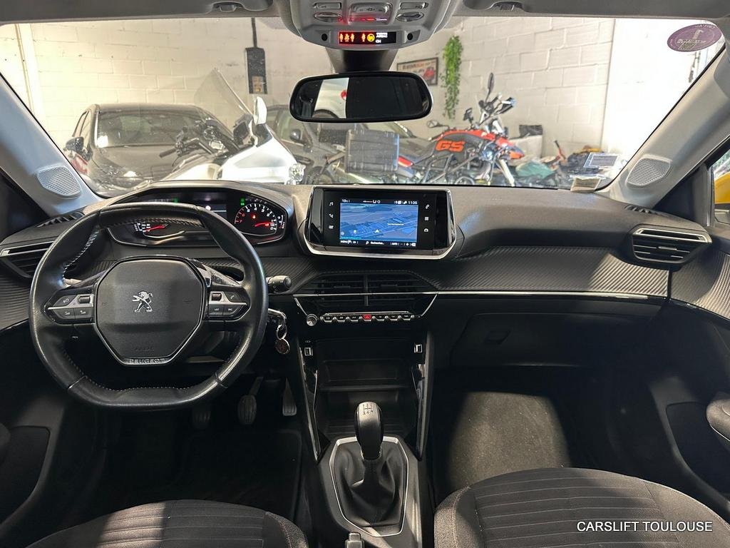 Peugeot 208 - Photo 11