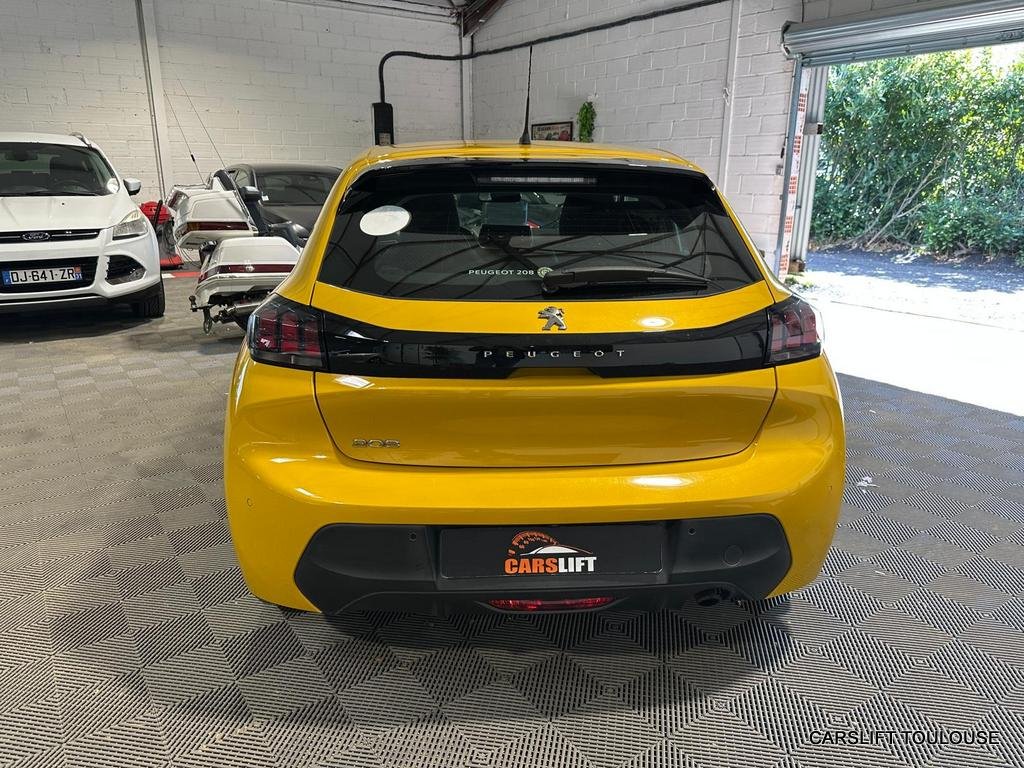 Peugeot 208 - Photo 8