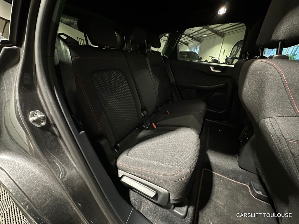 Ford Kuga - Photo 11