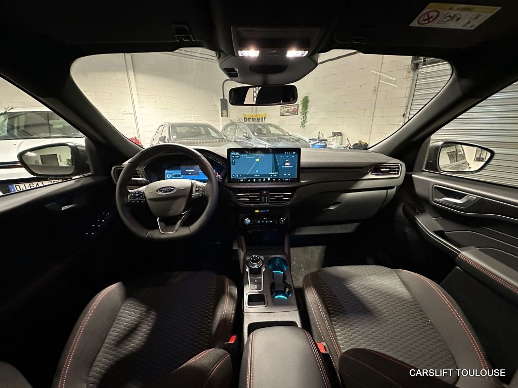 Ford Kuga - Photo 13