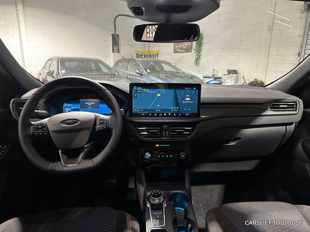 Ford Kuga - Photo 14