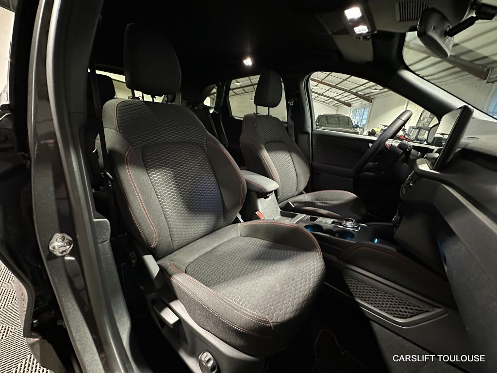 Ford Kuga - Photo 16