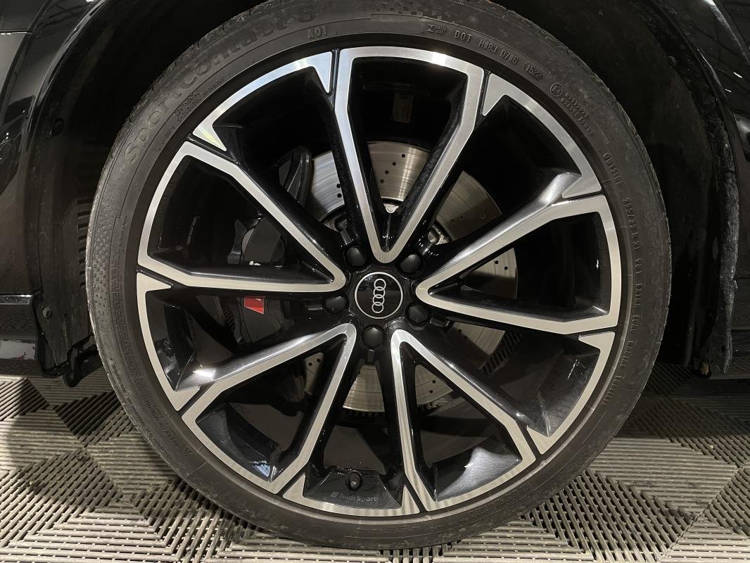 Audi RS Q3 - Photo 12