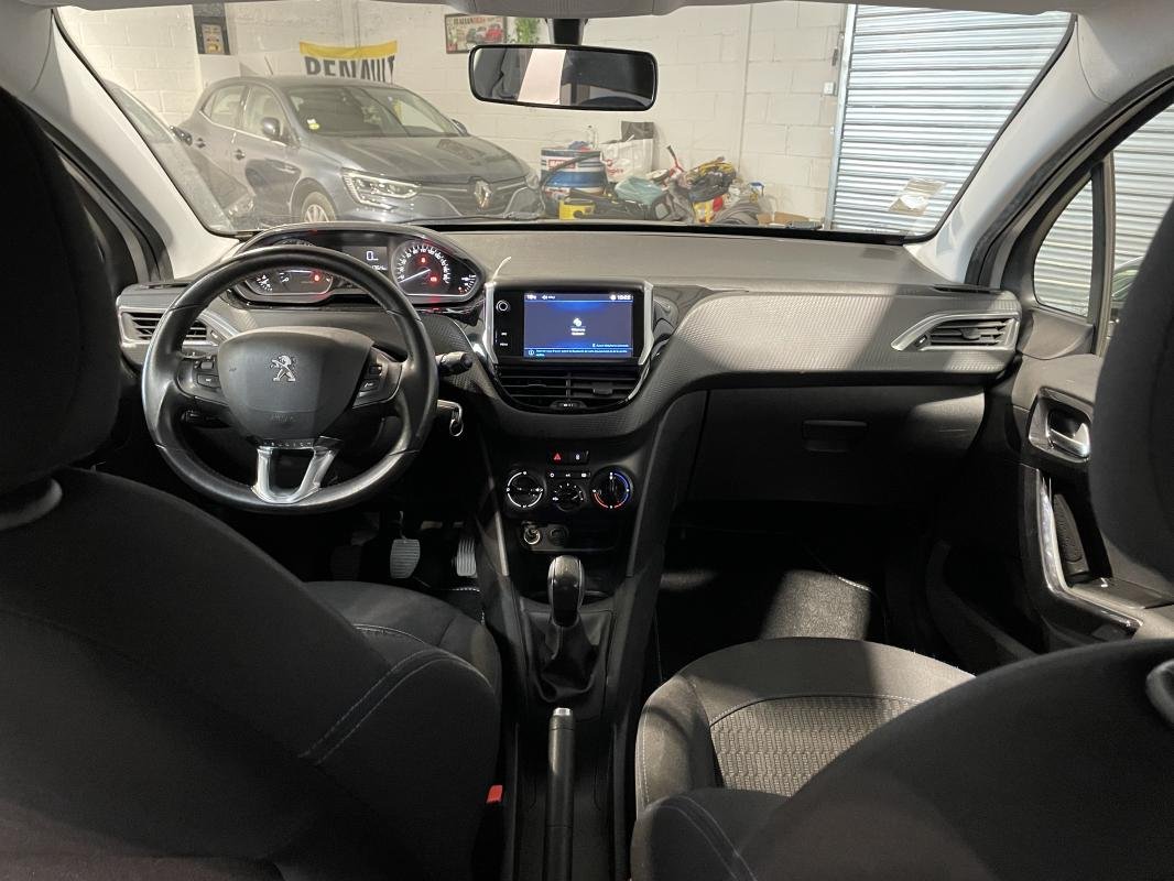 Peugeot 208 - Photo 18