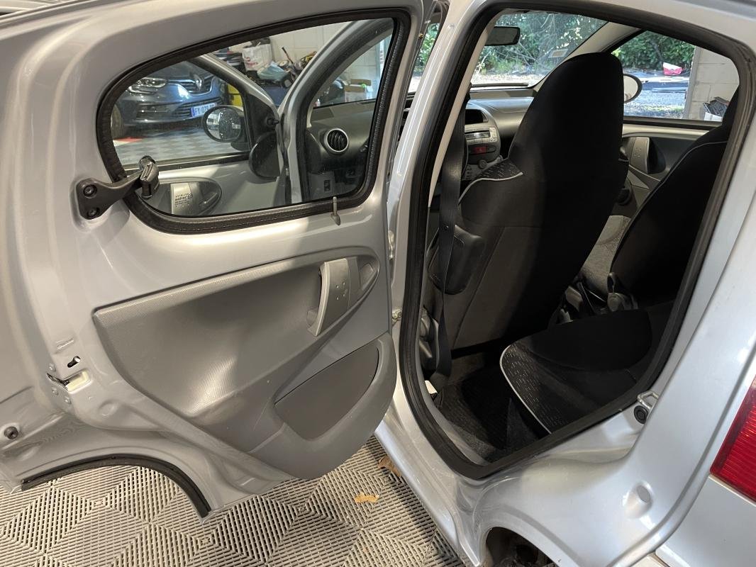 Peugeot 107 - Photo 17