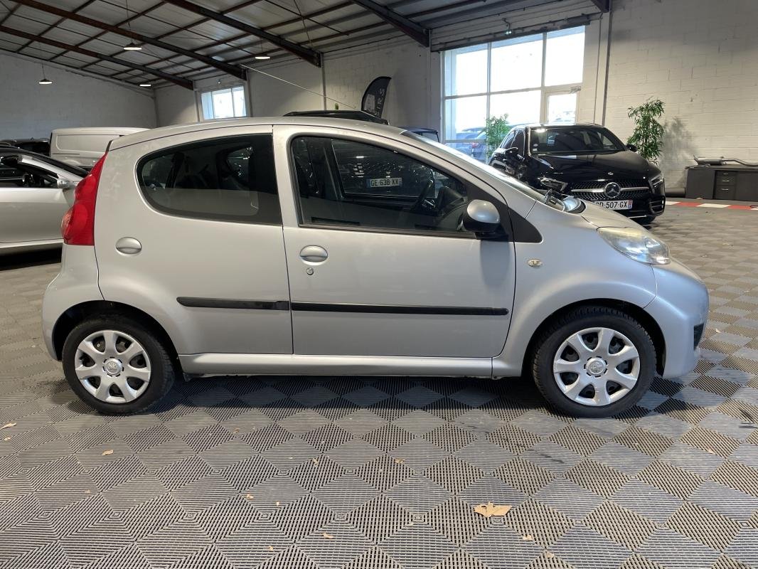 Peugeot 107 - Photo 4