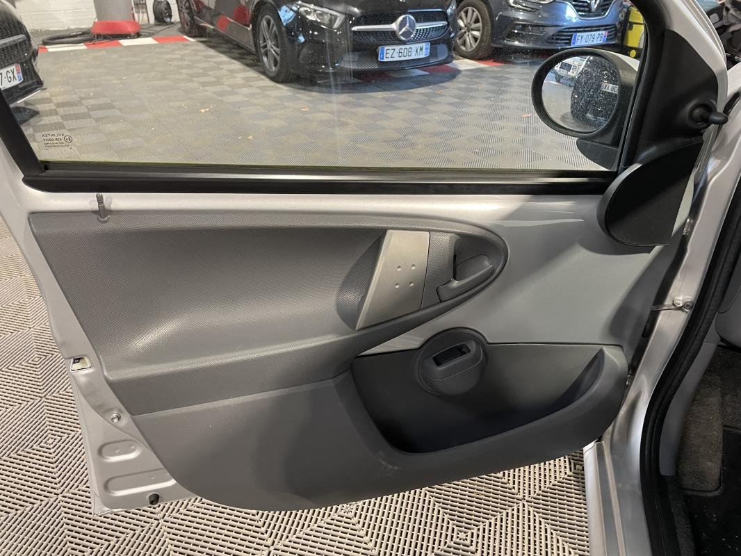 Peugeot 107 - Photo 9