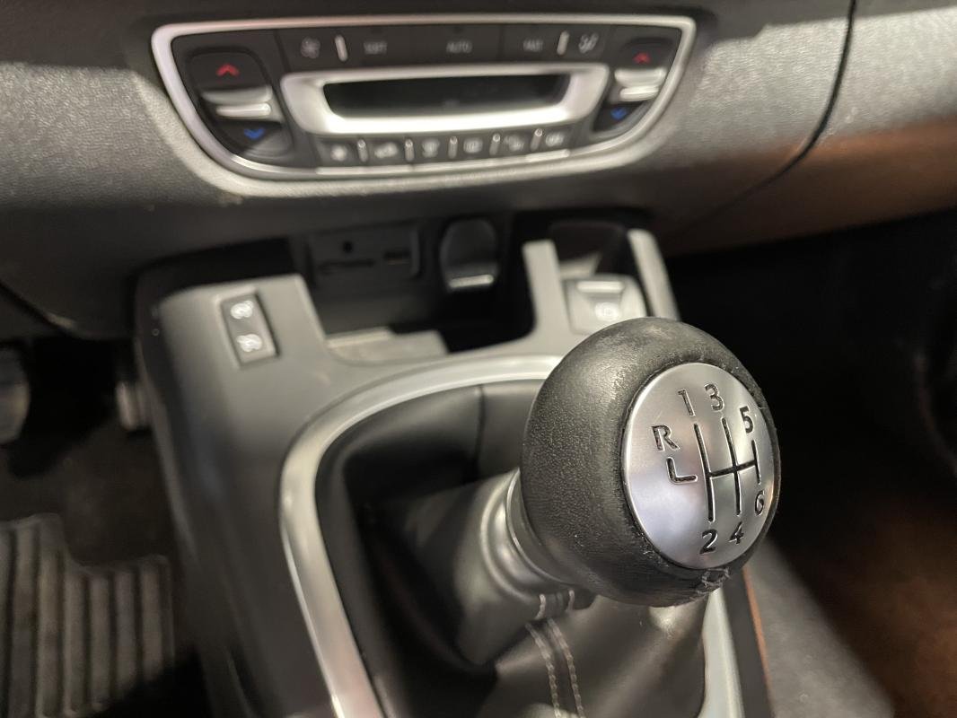 Renault Grand Scénic - Photo 19