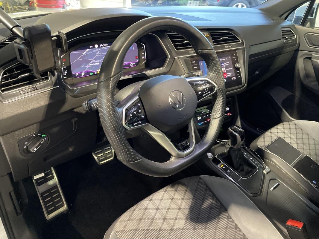 Volkswagen Tiguan - Photo 16