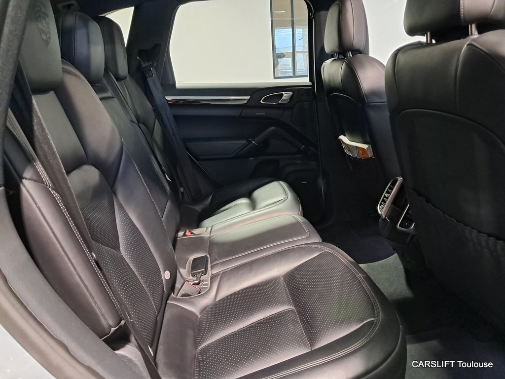 Porsche Cayenne - Photo 11