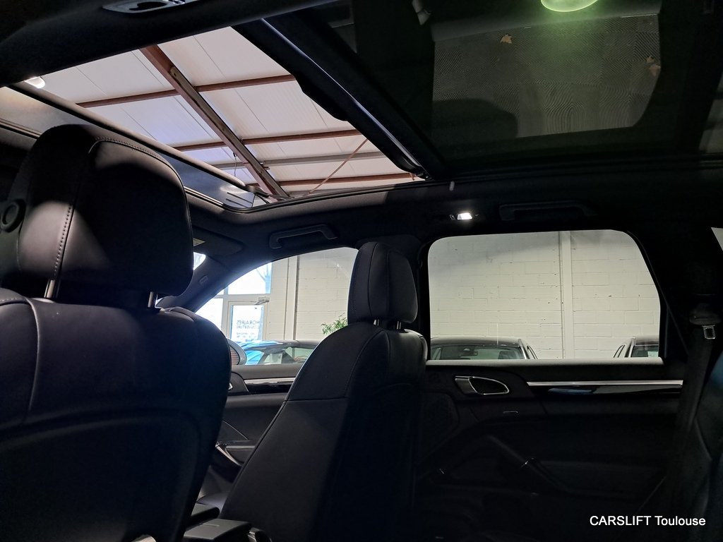 Porsche Cayenne - Photo 14