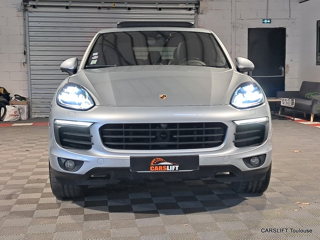 Porsche Cayenne - Photo 2