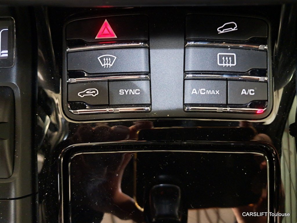 Porsche Cayenne - Photo 27