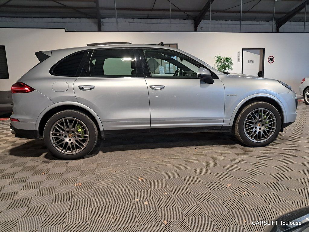 Porsche Cayenne - Photo 8