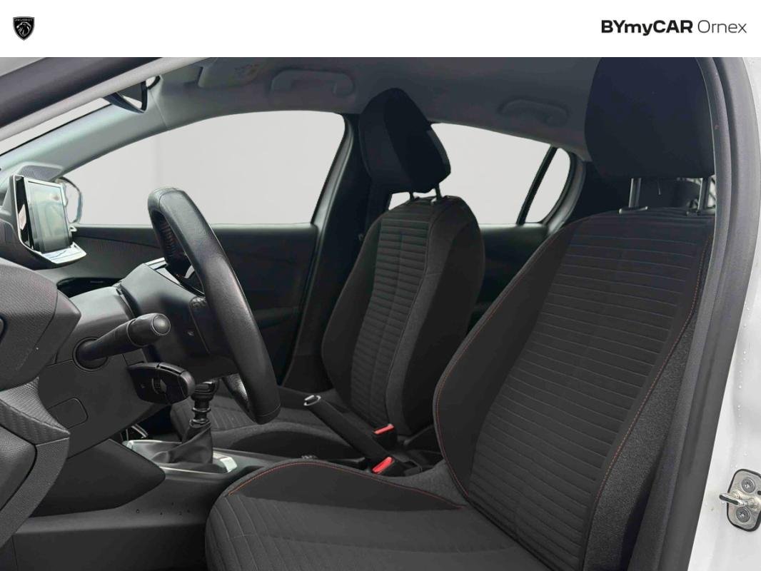 Peugeot 208 - Photo 11