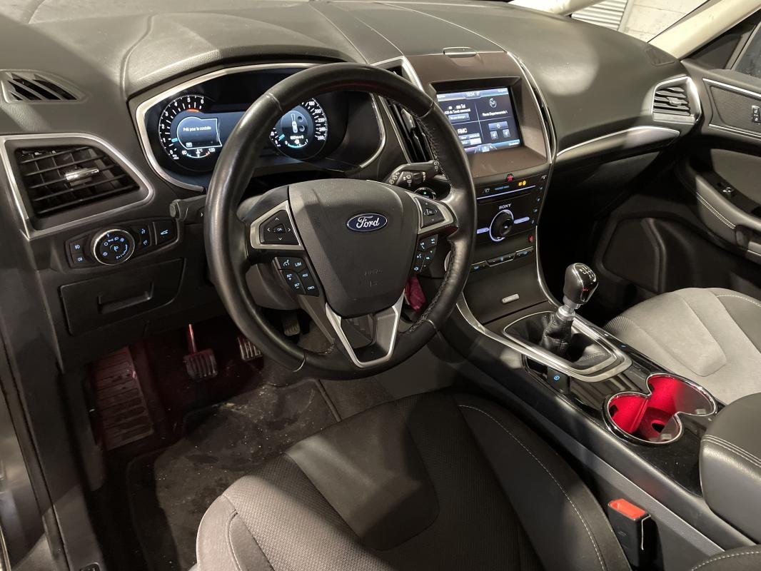 Ford S-Max - Photo 16