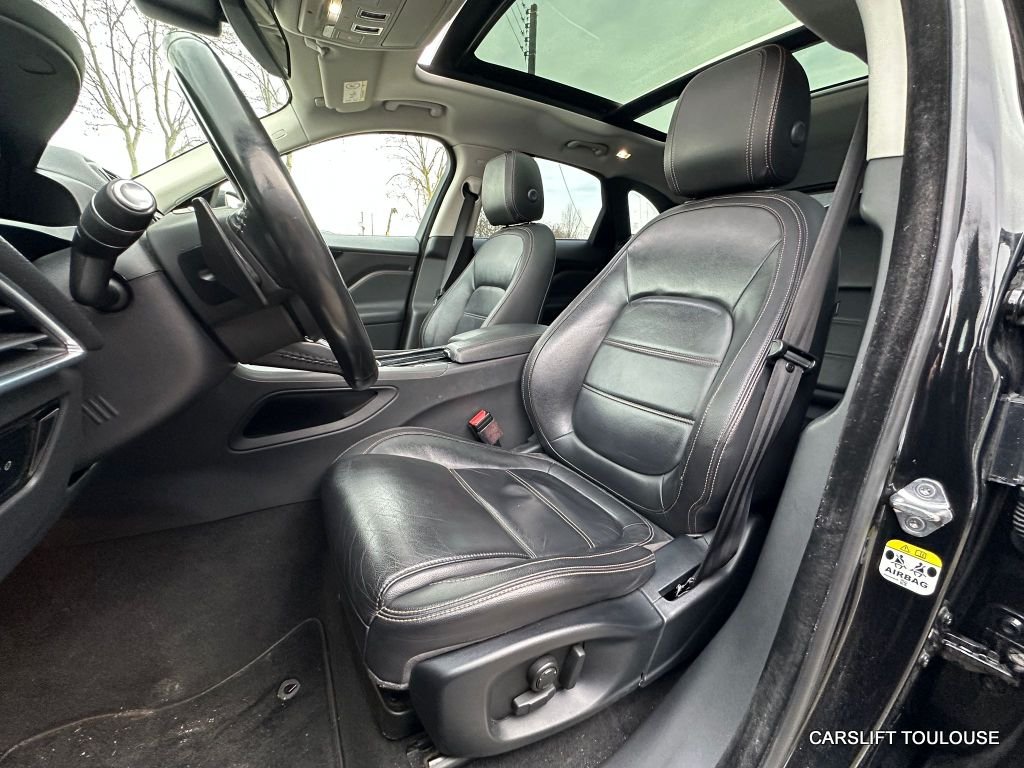 Jaguar F-Pace - Photo 12