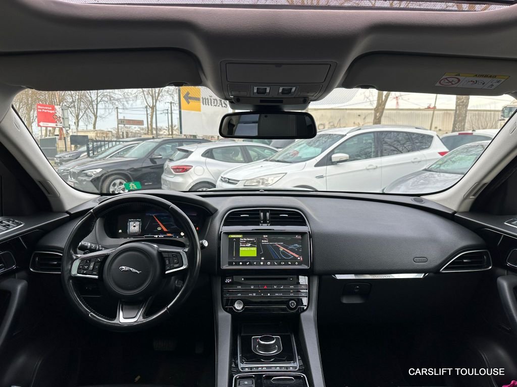 Jaguar F-Pace - Photo 17