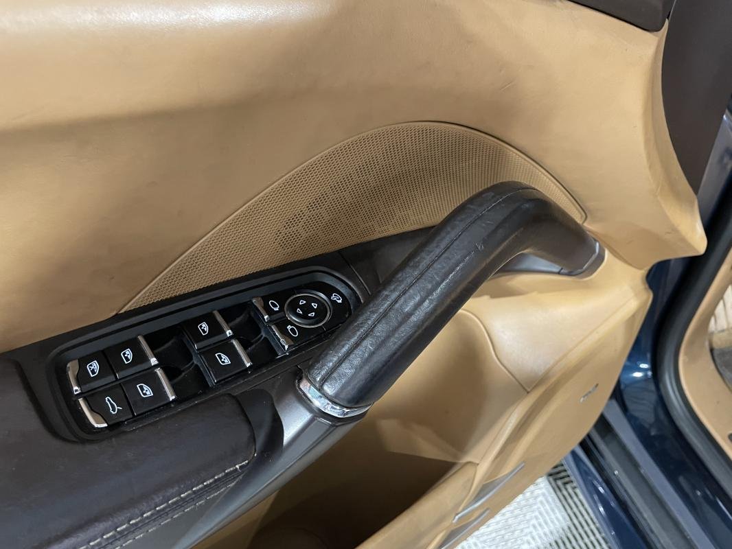 Porsche Cayenne - Photo 17