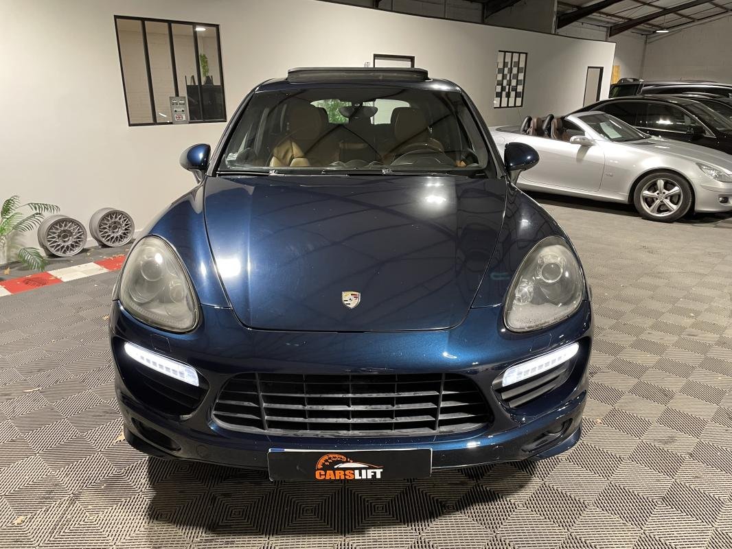 Porsche Cayenne - Photo 2