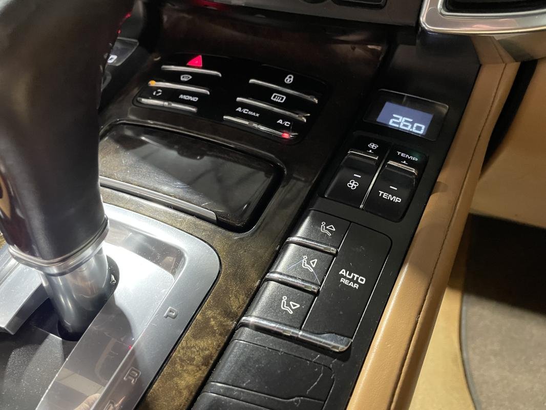 Porsche Cayenne - Photo 24
