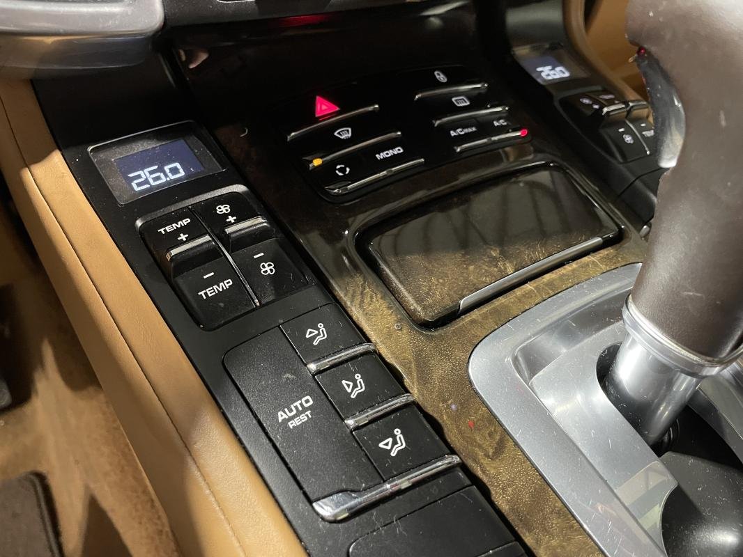 Porsche Cayenne - Photo 25
