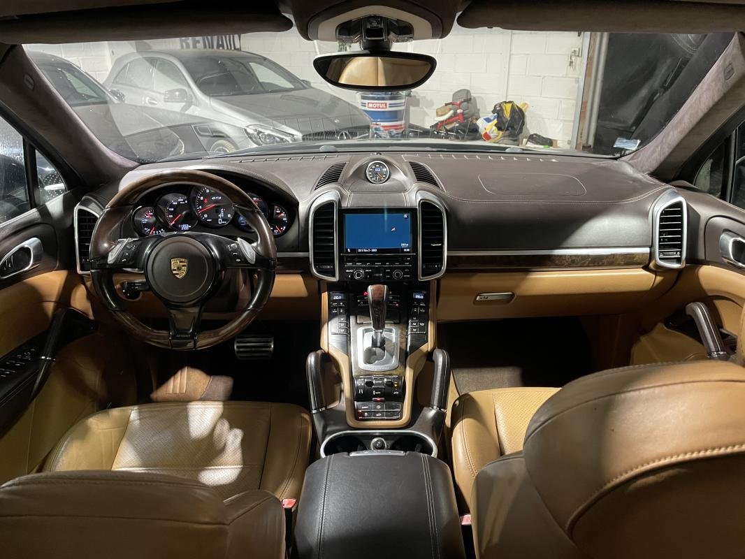 Porsche Cayenne - Photo 28