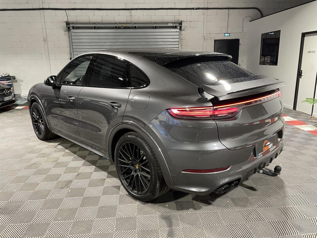 Porsche Cayenne - Photo 11