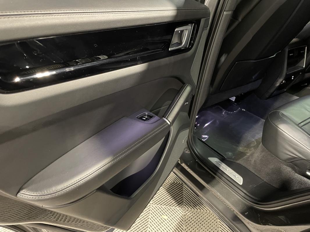 Porsche Cayenne - Photo 31