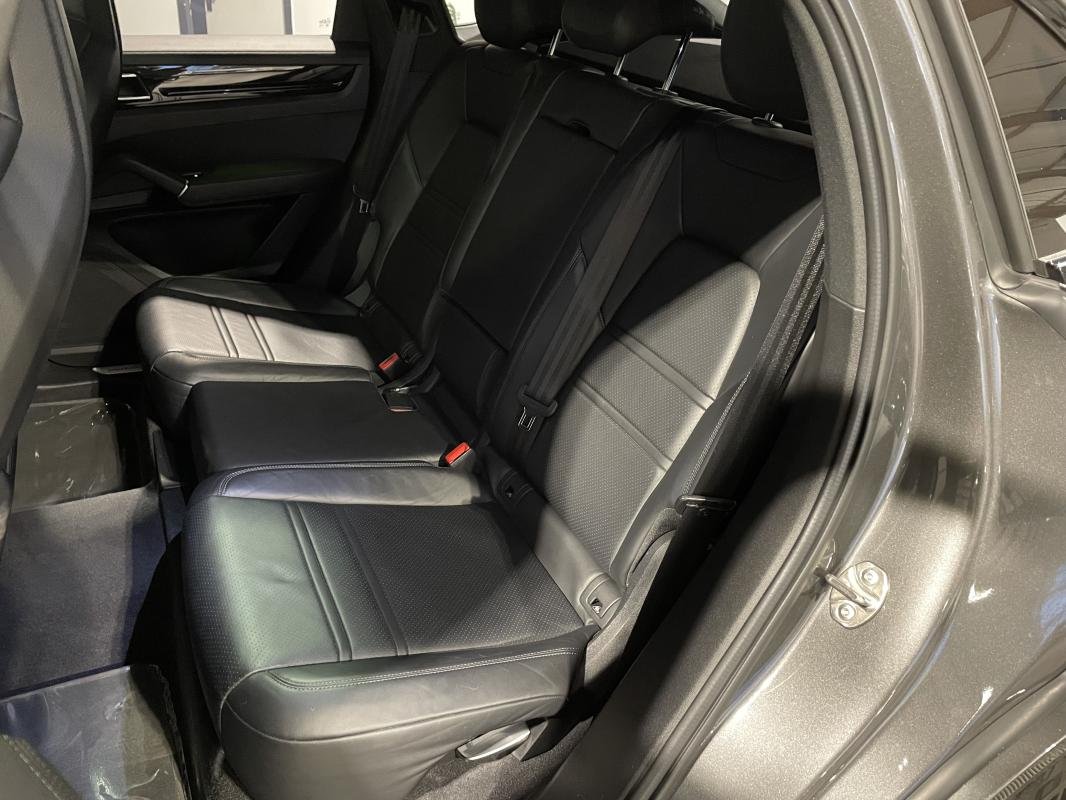 Porsche Cayenne - Photo 33