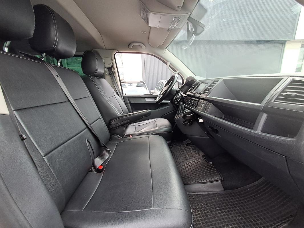 Volkswagen Caravelle - Photo 9