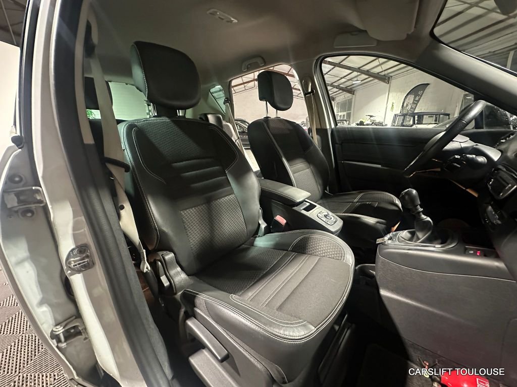 Renault Scénic - Photo 13