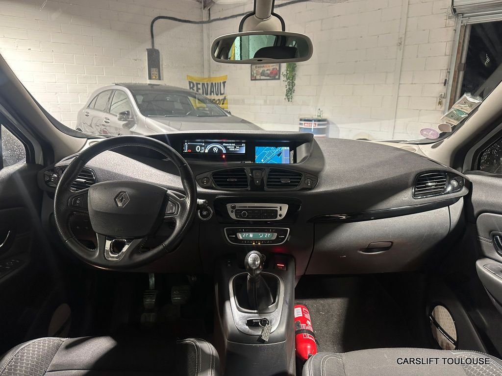 Renault Scénic - Photo 15